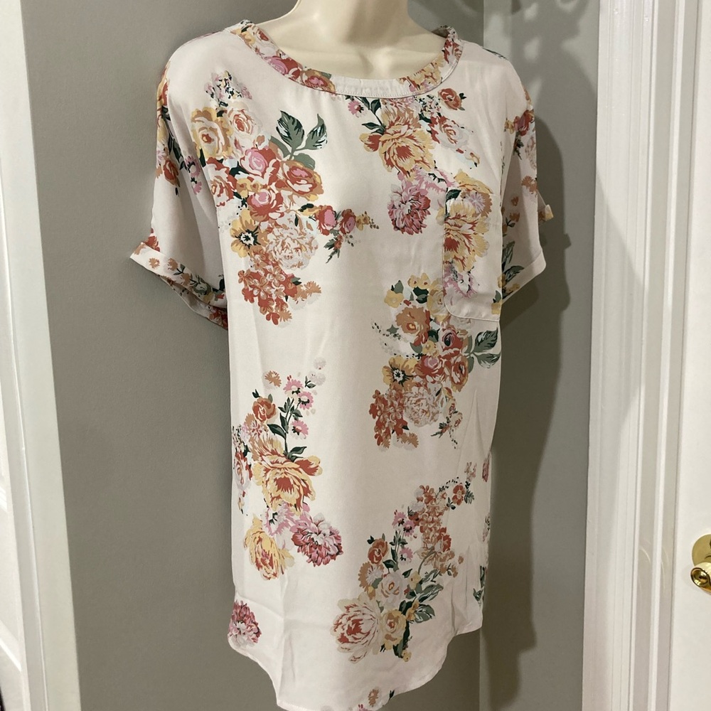 NWOT Buffalo by David Bitton Woven Blouse With Patch Pocket Top in Floral
